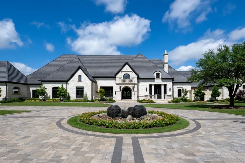 Aquascape sphere fountains in the circular paver drive at Bella Terra Estate, Parker TX