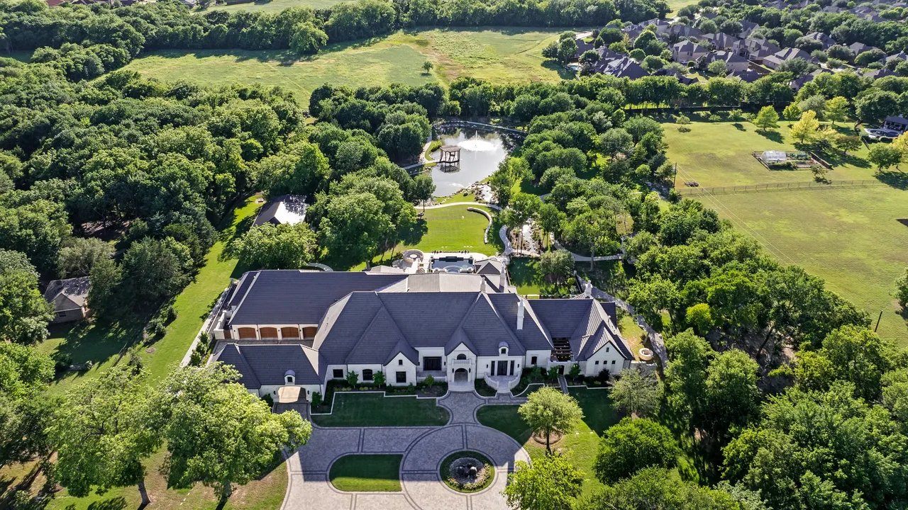 Video thumbnail: Extended Video Tour of Bella Terra Estate
